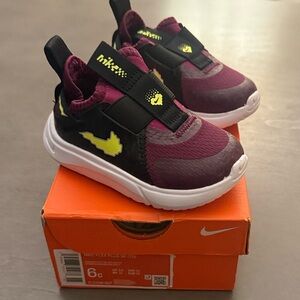 Nike Kids Maroon and Neon Yellow Sneakers
